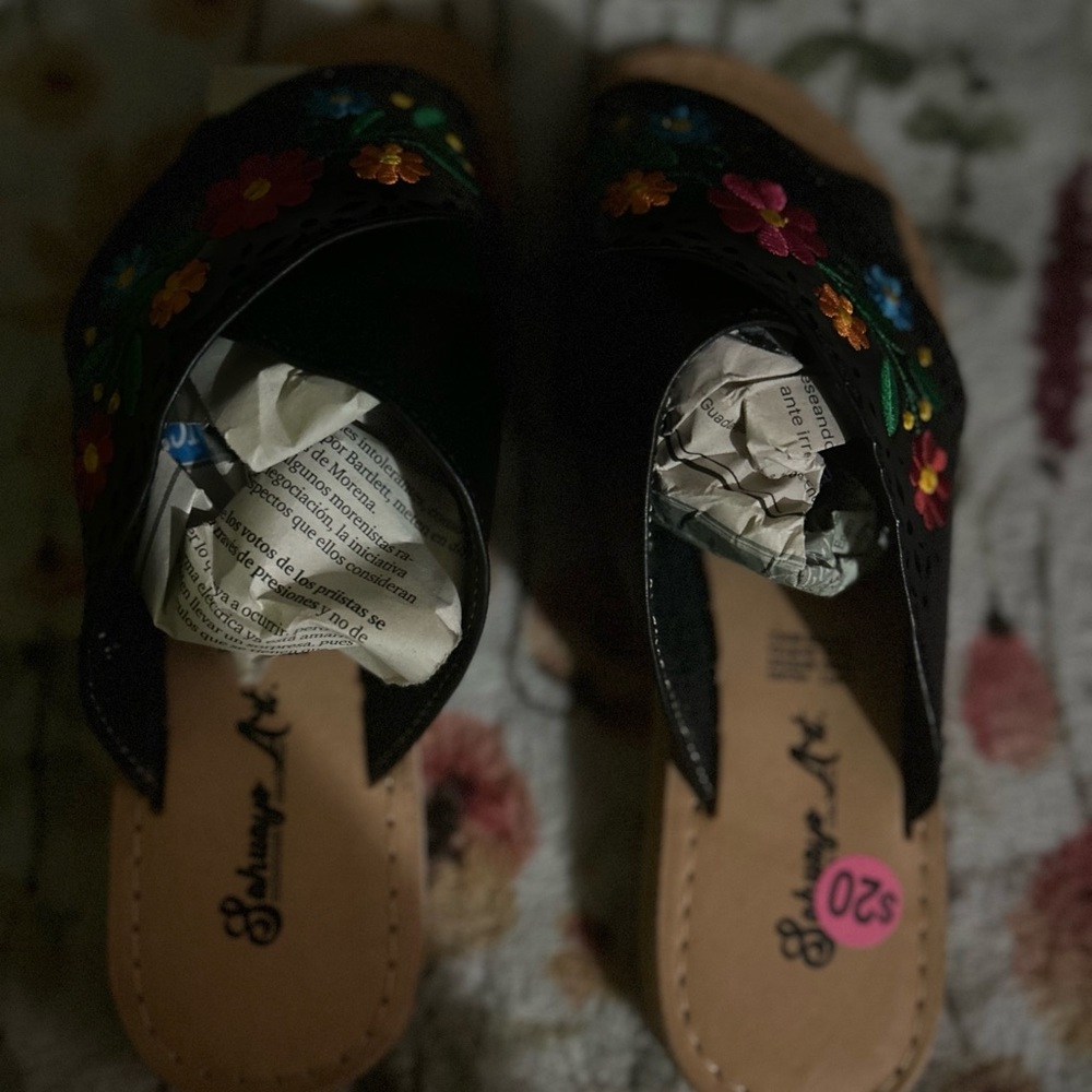 Sandals made in Mexico woman size 8